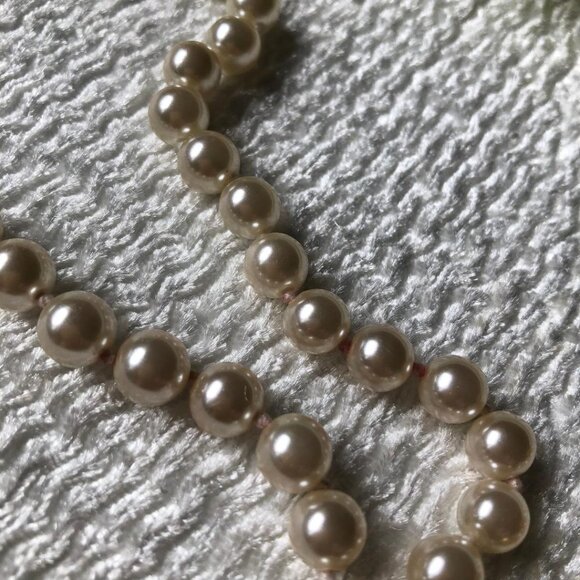 Faux Pearl (Cream) and Rhinestone Orb Choker Necklace with Gold-Tone setting - Picture 3 of 5